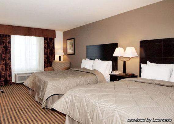 Comfort Inn & Suites Near Bethel College Newton Quarto foto
